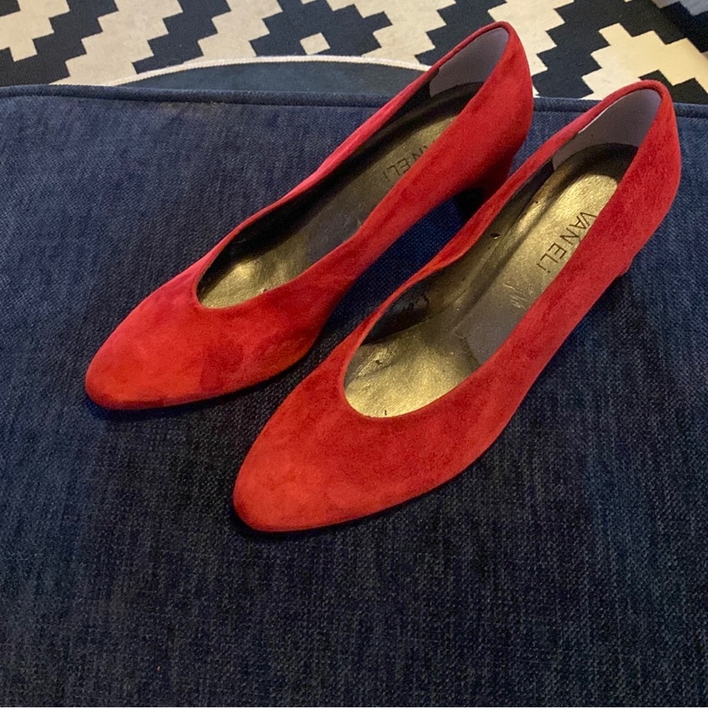 Vaneli - Desiree Shoes | Burgundy Suede Heels | Size 9